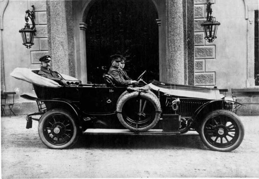 Vůz hraběte Harracha, ve kterém byl v roce 1913 zavražděn následník trůnu Františk Ferdinand d´Este se svou chotí