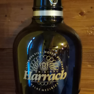 Dárková lahev s motivem piva Harrach