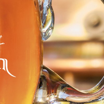 Detail piva Harrach - sklenice s pivem