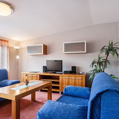 Apartmá Prezident hotelu Jelínkova vila - obývací část i pro konferenční účely